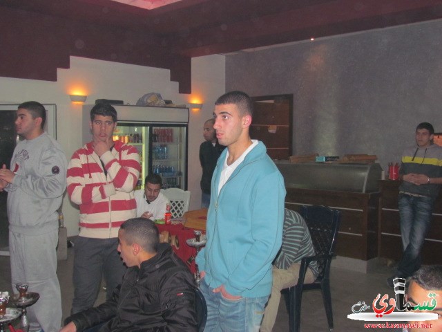 اجواء المقاهي اثناء مباراة الريال واليونايتد